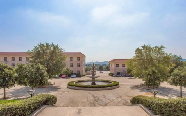 Xintian Hotel