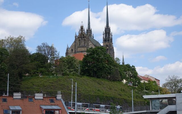 EEL accommodation Brno