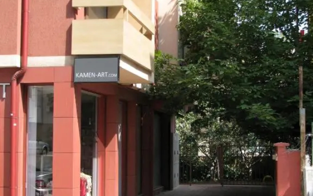 4 Seasons Apartments, A1