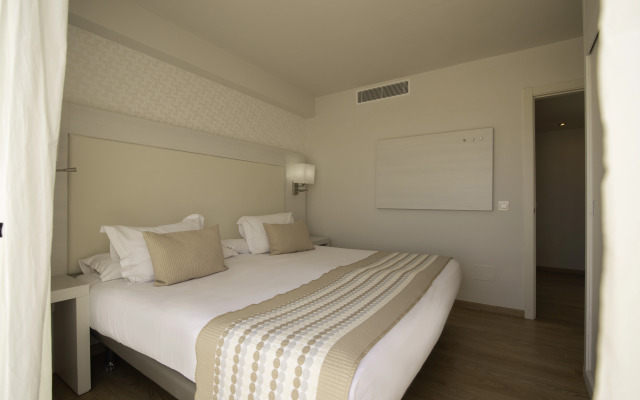 Aequora Lanzarote Suites