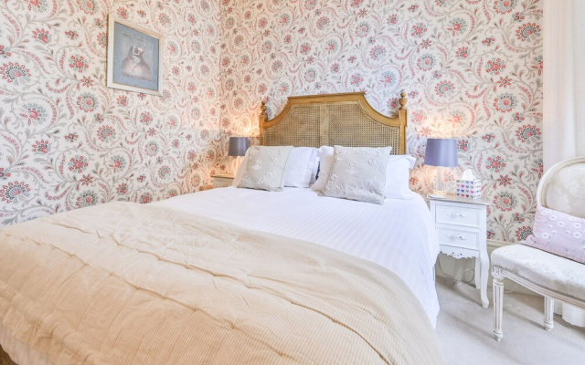 Muntham Deluxe Apartment 2