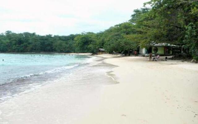 The blue Lagoon Hostel & Private Rooms