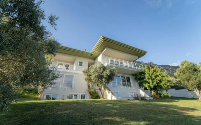 Peaceful Duplex With Splendid View in Gocek