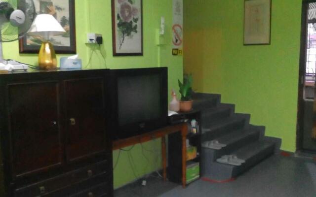 Oriental Riverside Guesthouse