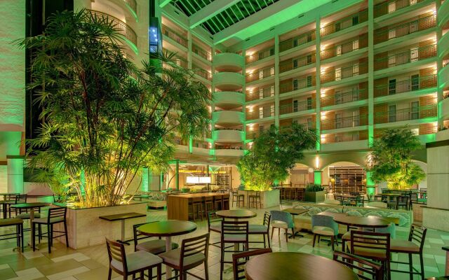 Embassy Suites by Hilton Jacksonville Baymeadows
