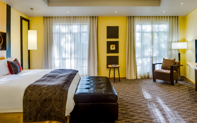 Protea Hotel by Marriott Johannesburg Wanderers - Image 3