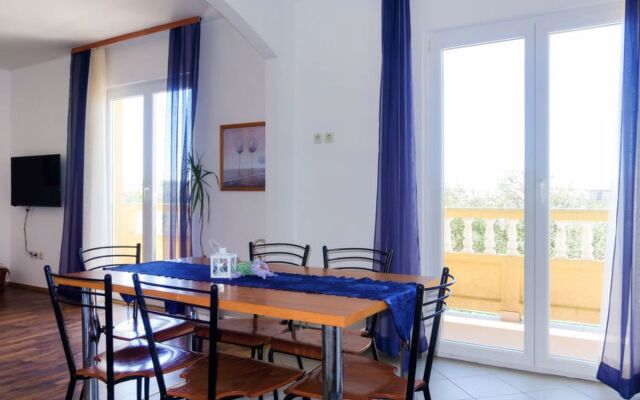 Apartment Dora Spiez 39648