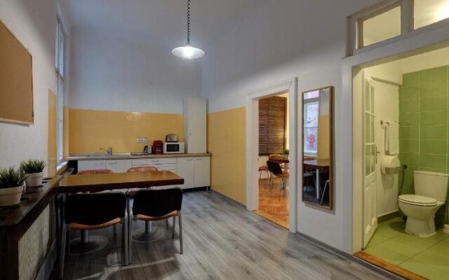 City Stay Hostel