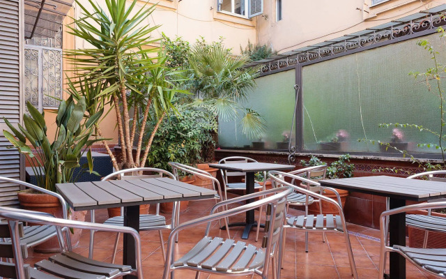 Lh Royal Suites