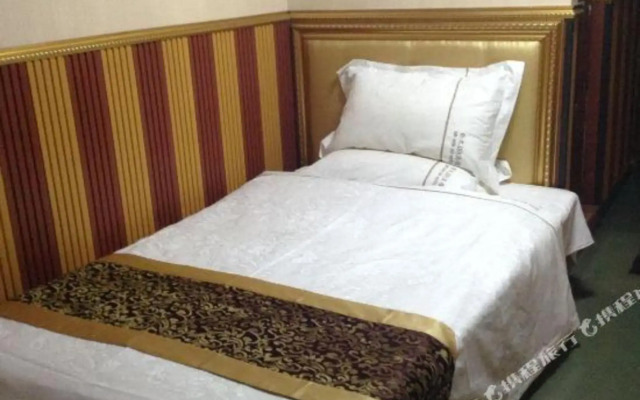 Chongqing Qinwen 168 Business Hotel