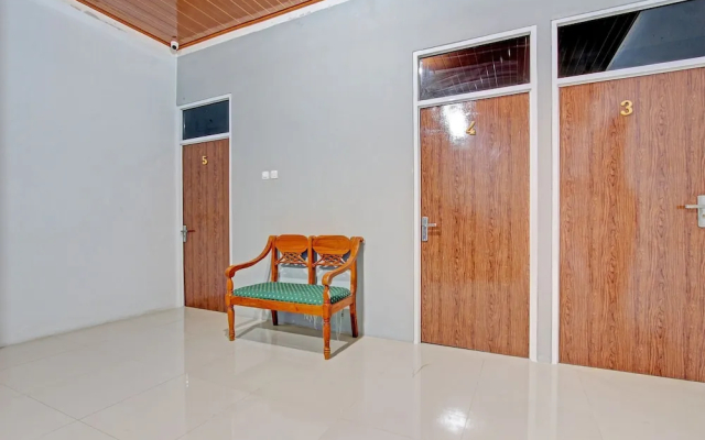 OYO 91960 Fariza House Syariah
