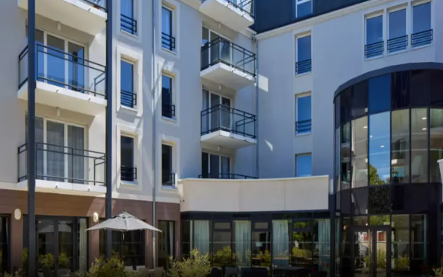 Quality Suites Cherbourg