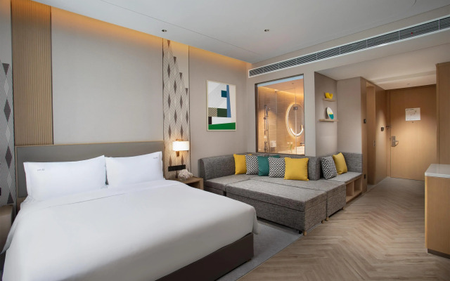 Holiday Inn Wuxi Central Station by IHG