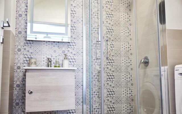 Equorum Prospectus 2 - OSTUNI CENTRO - Guest House