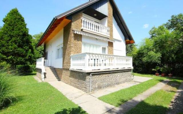 Holiday Home Balaton H443