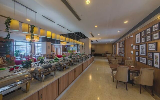 New Century Manju Pudong Airport Hotel
