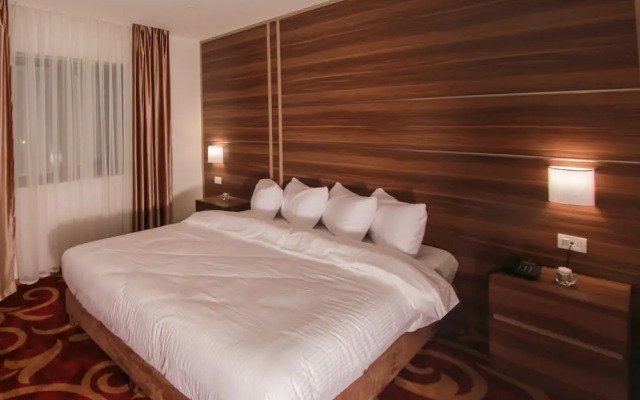 Nairoukh Hotel