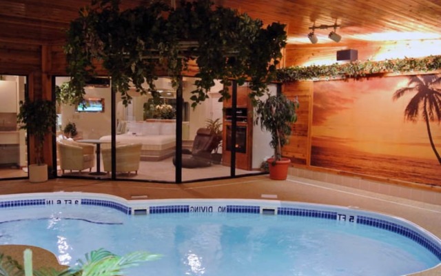 Sybaris Pool Suites Indianapolis