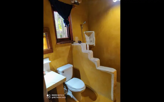 Room in Lodge - Method Living Tropical Edition 50024