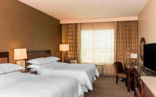 Sheraton Mesa Hotel at Wrigleyville West