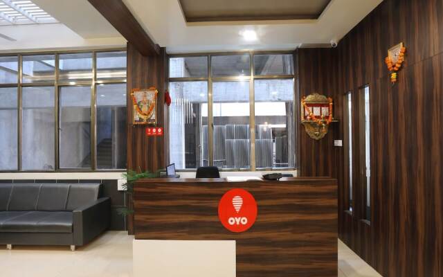 OYO 12844 Sri Sai Suites