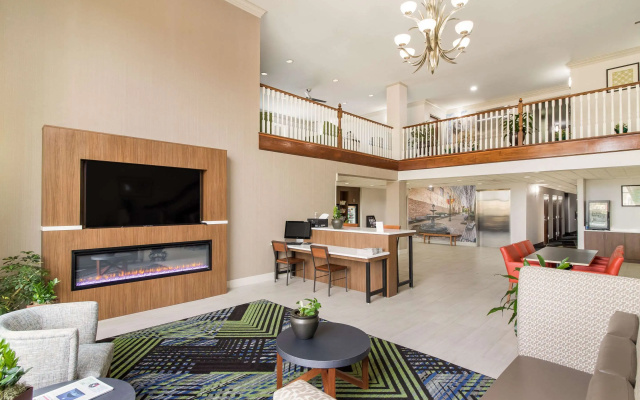 Clarion Pointe New Bern