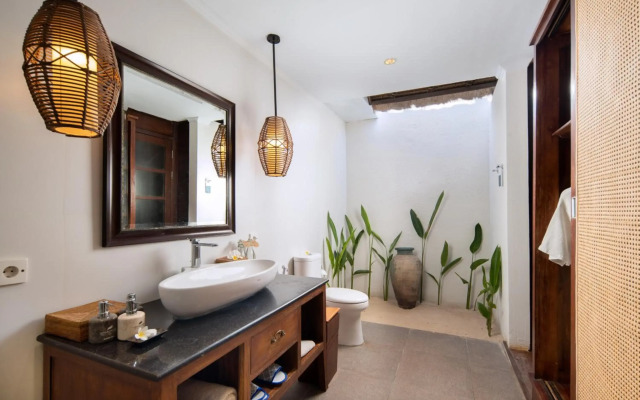 Lembongan Beach Club and Resort