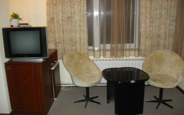 Hotel Ezeroto