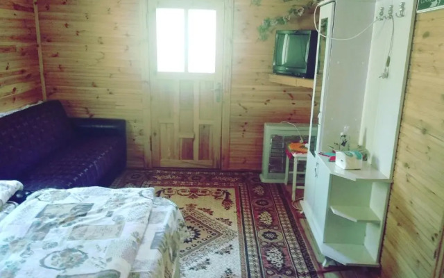 Kapuzbaşı Şelalesi Baştürk dinlenme tesisleri