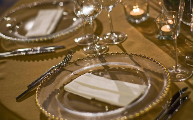 Renaissance Izmir Hotel