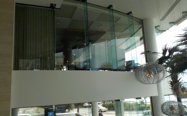 Soul on the Esplanade - HR Surfers Paradise