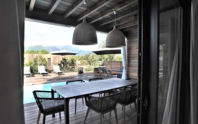 Luxury Villa for 8 people with private swimming pool