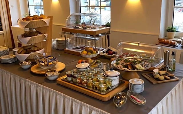 Heeren's Hotel Garni