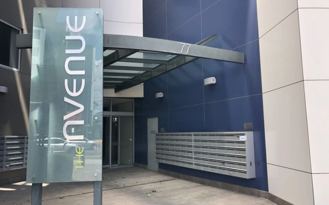 Staying Places - The Avenue