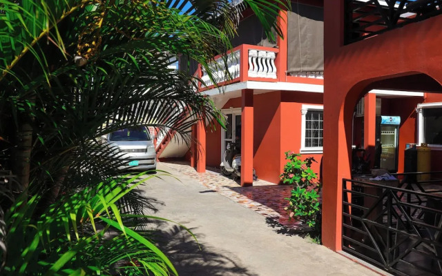 Paradise On The Rocks Hotel