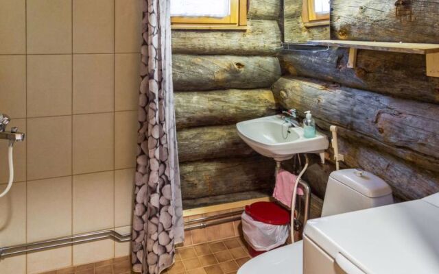 Ylläsrivit c 8 / villa änkyrä