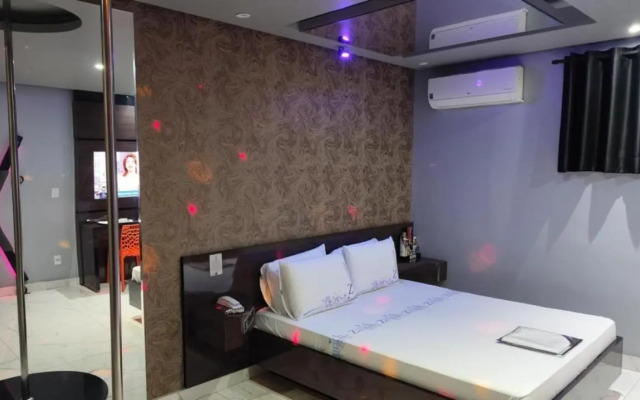 Motel Zurich (Adult Only)