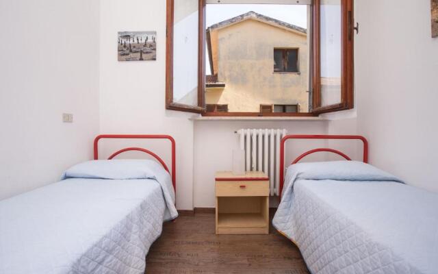 S173 - Sirolo, Ampio Trilocale Comodo Ai Servizi Sx