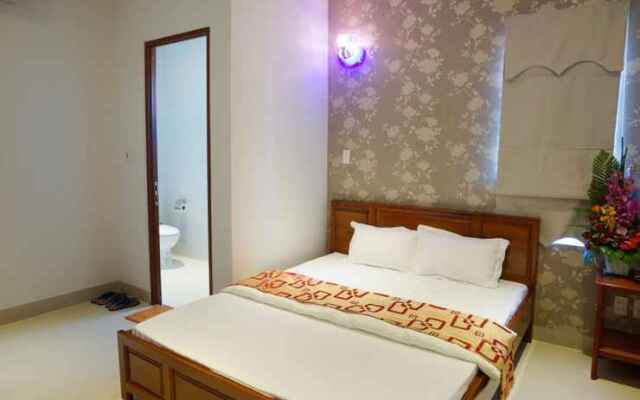 Quang Nhat Hotel