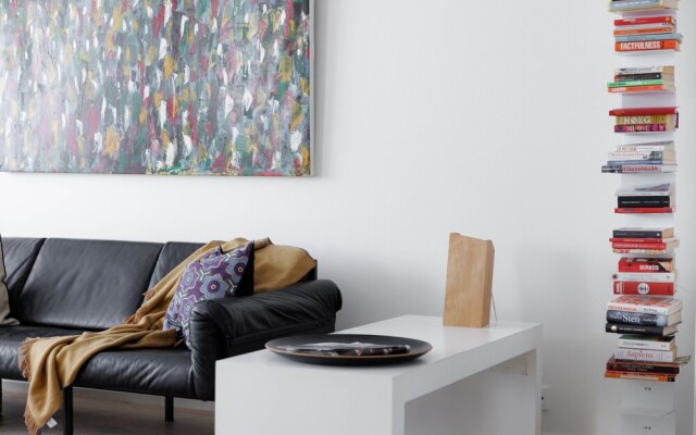 Spacious 2BR apartment on Bulevardi