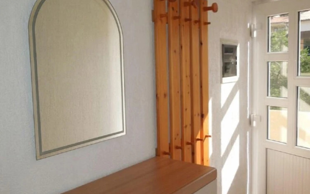 Josi - Free Parking - A1