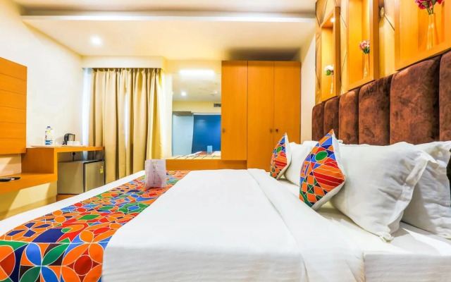 FabHotel Capitol Suites