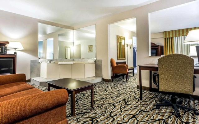 Quality Inn at the Park