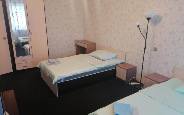 Апартаменты ТРЕШКА на улице Жукова 3