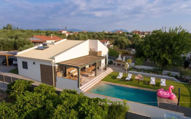 Luxury Country House