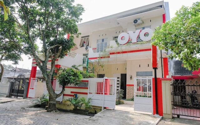 OYO 886 Omahku Asri Syariah