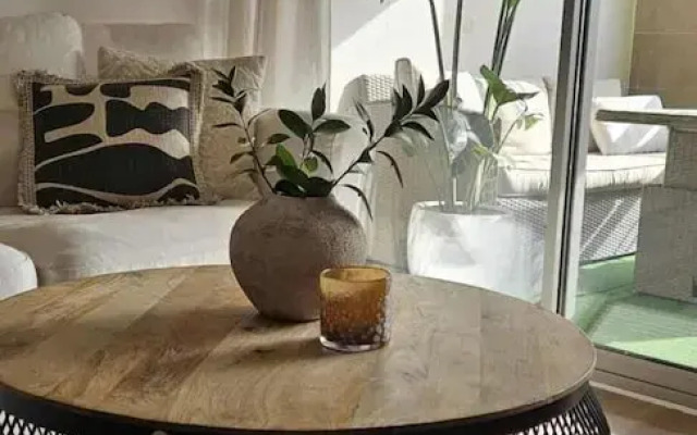 2 Bedrooms - Private Rooftop and Pool - Parking