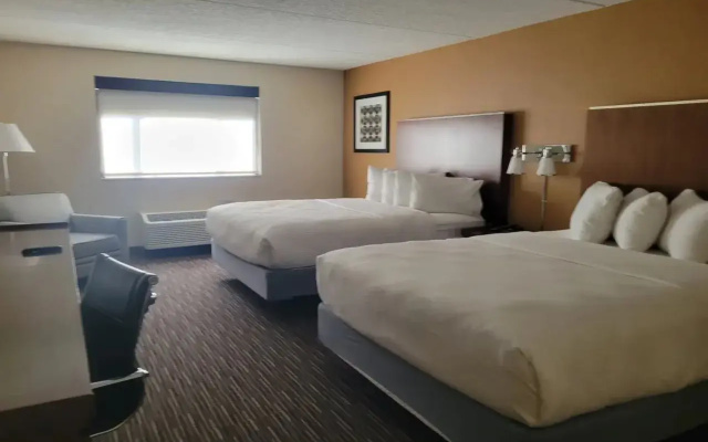 Royle Hotel Milwaukee Airport
