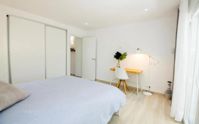 Perfectly located beachside apartment in Elviria Marbella