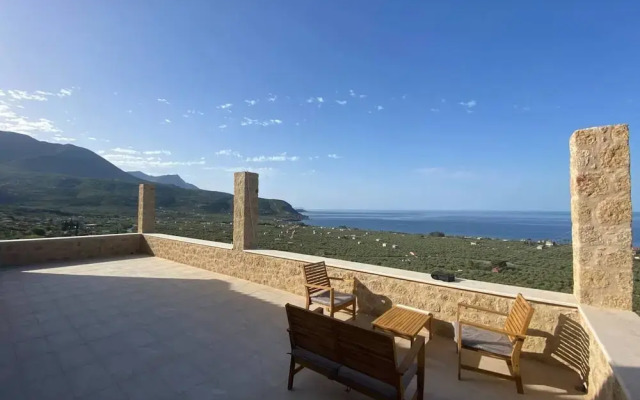 Lovely 3-bed Villa. Private Pool in Agios Nikolaos